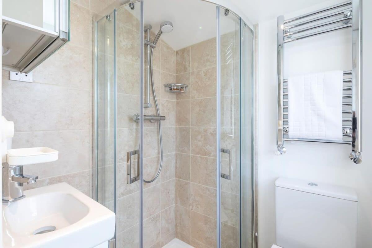 Refurbished High Spec Central Family Home CBG Eksteriør bilde