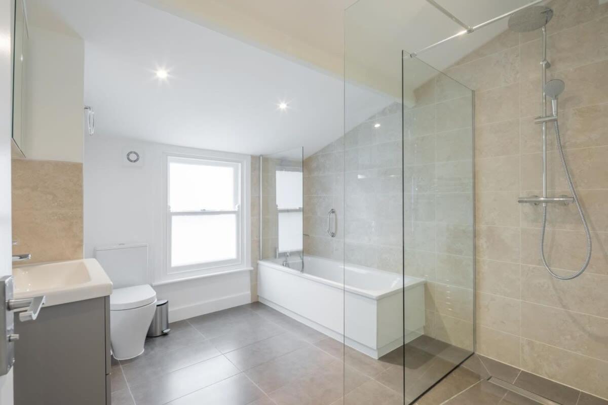 Refurbished High Spec Central Family Home CBG Eksteriør bilde